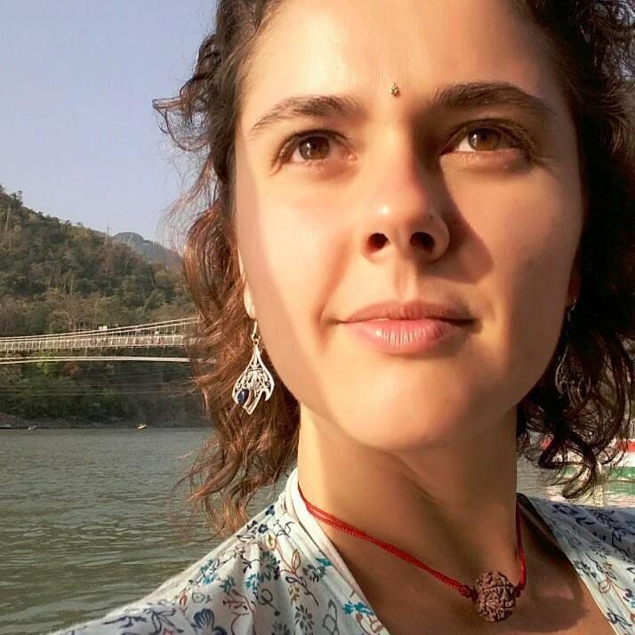 Professora de Yoga e naturóloga, Yara de Paula